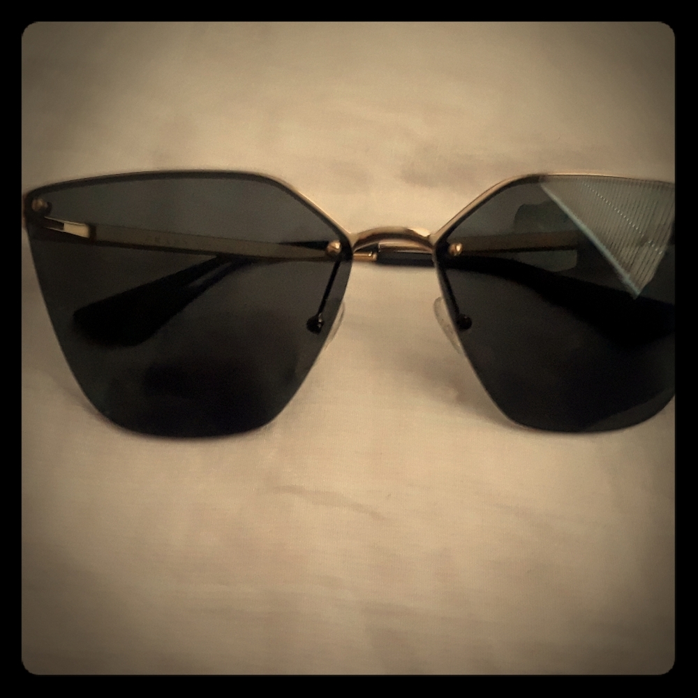 COPY - Prada shades